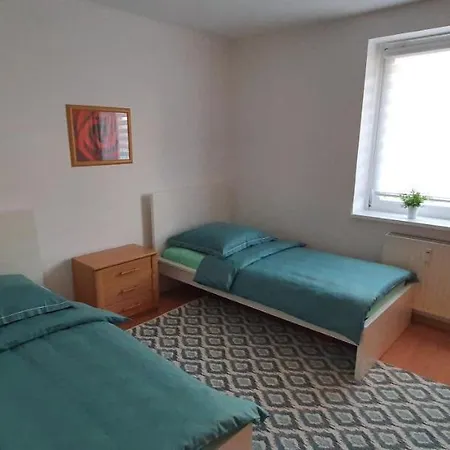 3 Zimmerwohnung - Nah An Messe & Kliniken! * הנובר