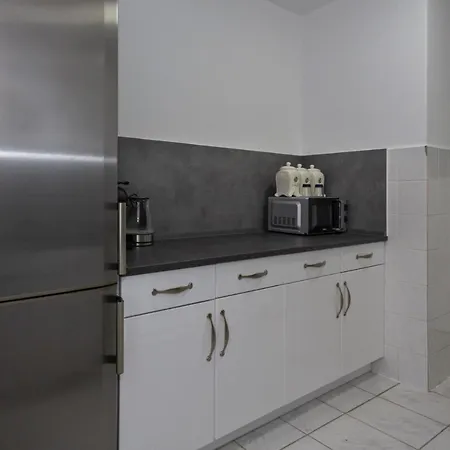 3 Zimmerwohnung - Nah An Messe & Kliniken! דירה *
